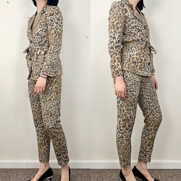Vintage Dana Buchman Rayon Leopard Print Pantsuit with Tailored Blazer - Picture 3 of 8